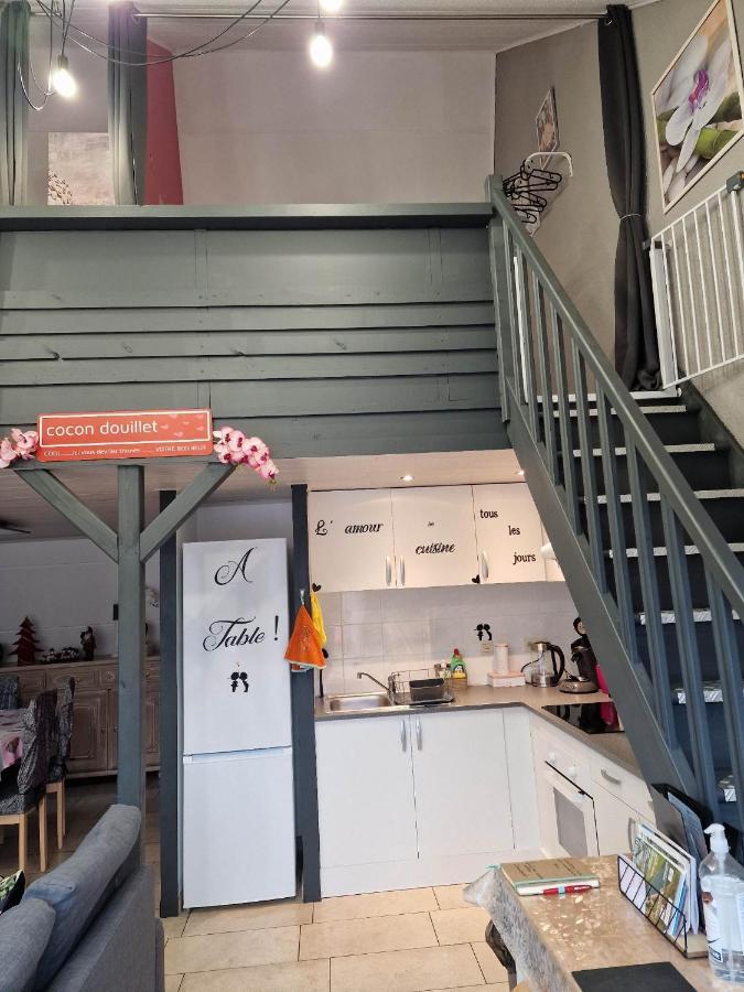 Cocon Douillet Avec Chaleur Ambiante Du Poele A Pellets Hastiere-par-dela Exterior foto