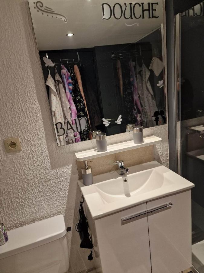 Cocon Douillet Avec Chaleur Ambiante Du Poele A Pellets Hastiere-par-dela Exterior foto