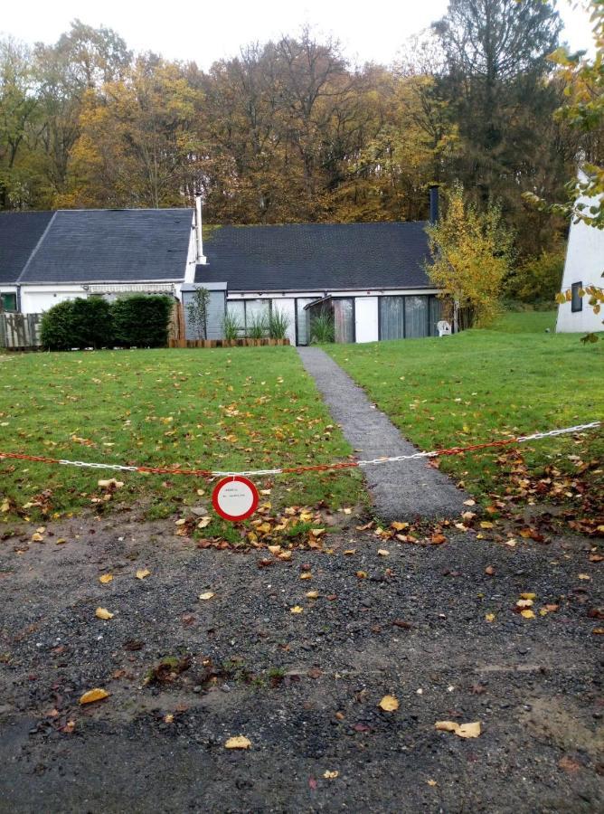 Cocon Douillet Avec Chaleur Ambiante Du Poele A Pellets Hastiere-par-dela Exterior foto